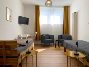 Alles komplett - 2 Schlafzimmer, große Küche, Bad